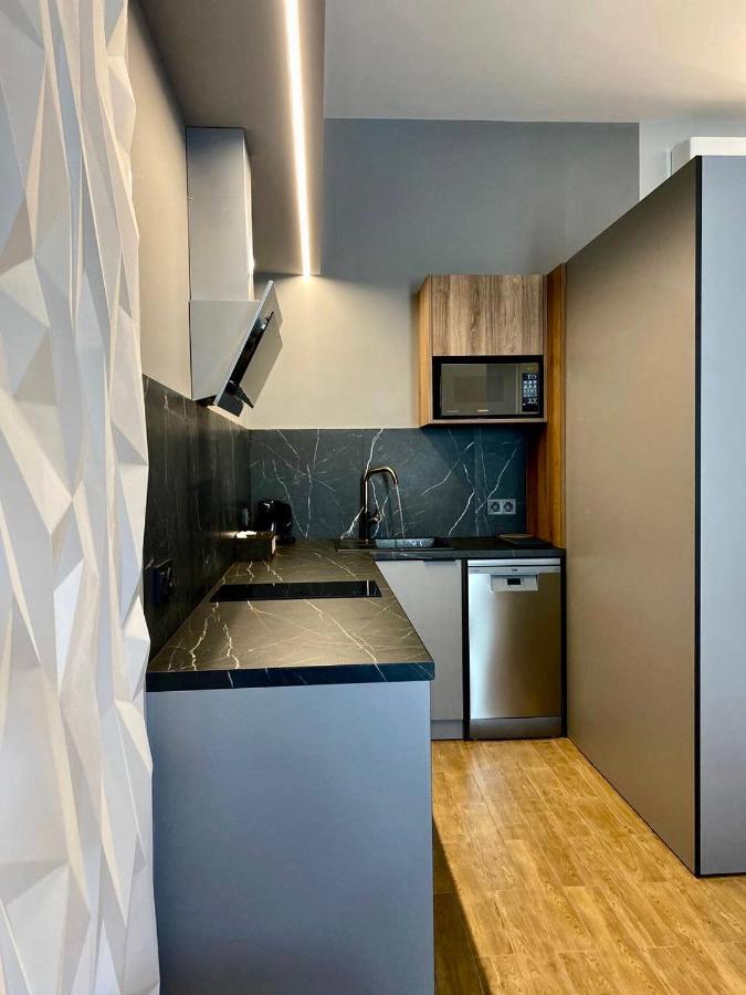 Central Family Boutique Apartments 2 Lviv Exterior foto
