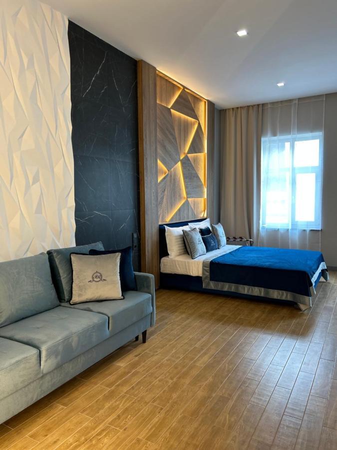 Central Family Boutique Apartments 2 Lviv Exterior foto